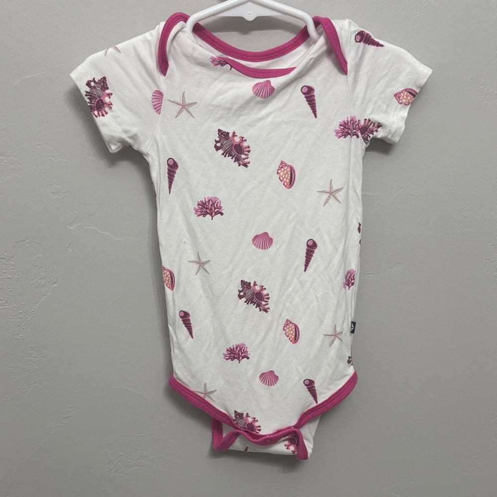 Kyte BABY Pink and White Seashell Bodysuit